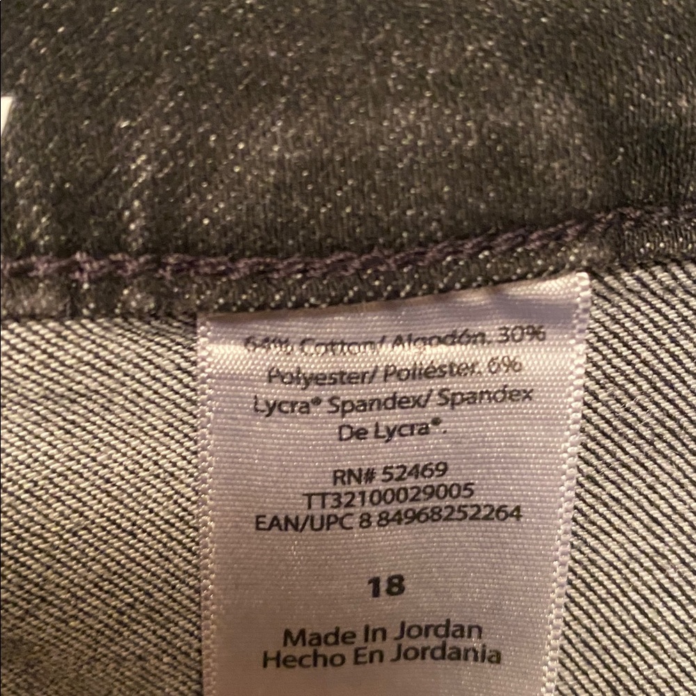 Time and Tru Black High Rise Curvy Skinny Jeans…size 18 - Picture 4 of 6